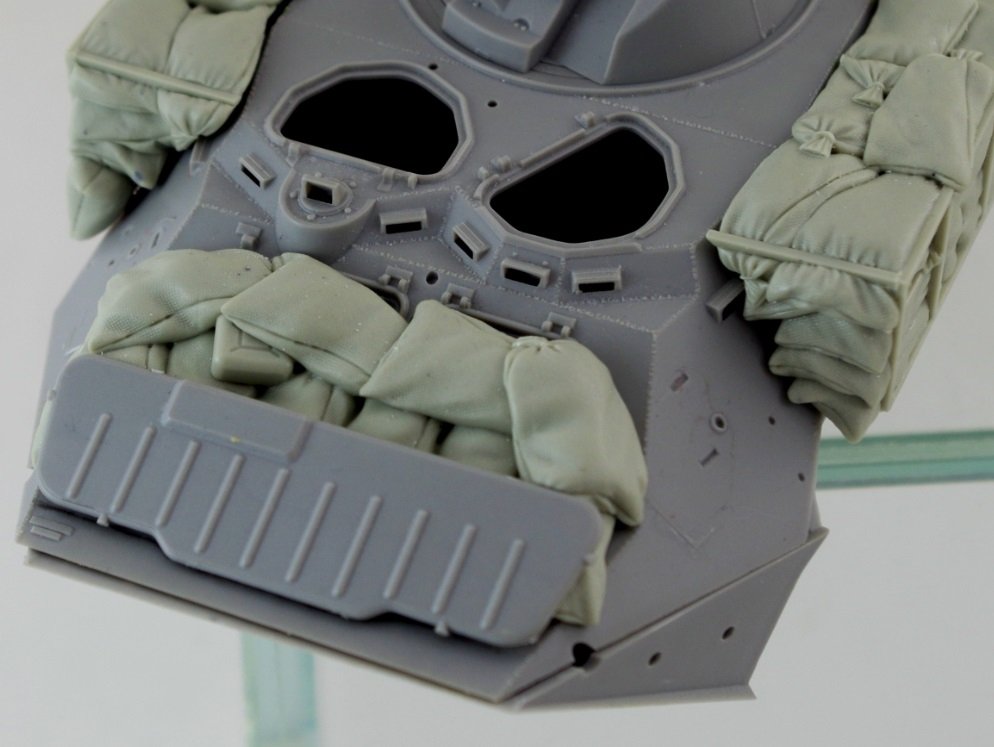 Panzer Art RE35-693 Sandbags armor for Ukrainian BTR-80 1/35 – image 7