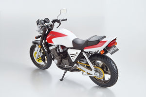 Aoshima 06479 ONDA NC31 CB400 SUPER FOUR &amp;#39;92 with CUSTOM PARTS 1/12 – zdjęcie 3