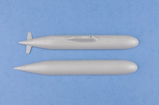 Hobby Boss 83525 Russian Navy SSN Akula Class Attack Submarine 1/350 – zdjęcie 4