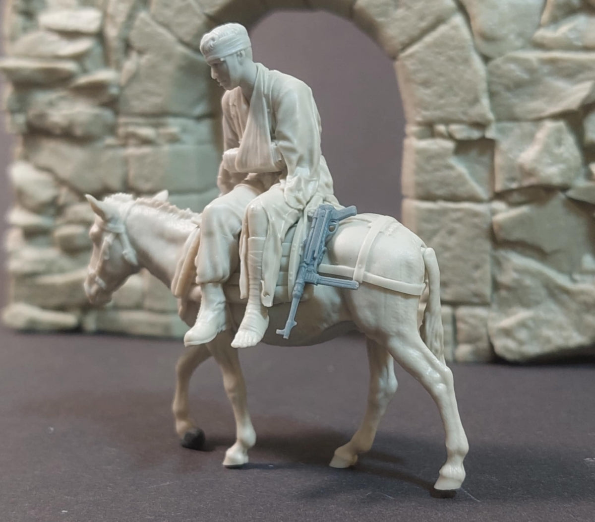 Panzer Art FI35-241 Wounded fallschirmjager on a donkey 1/35 – zdjęcie 3