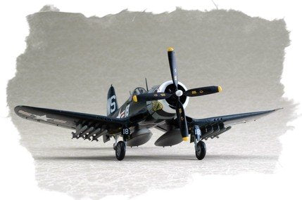 Hobby Boss 80218 F4U-4 Corsair 1/72 – image 2