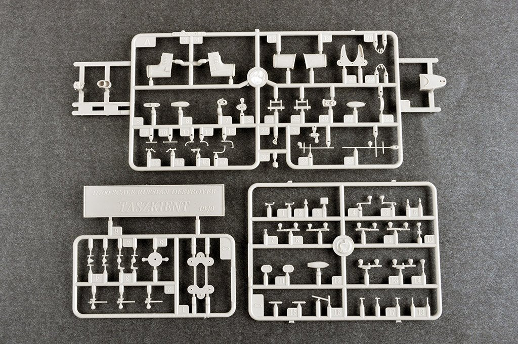Trumpeter 06746 Soviet Destroyer Tashkent 1940 1/700 – image 7