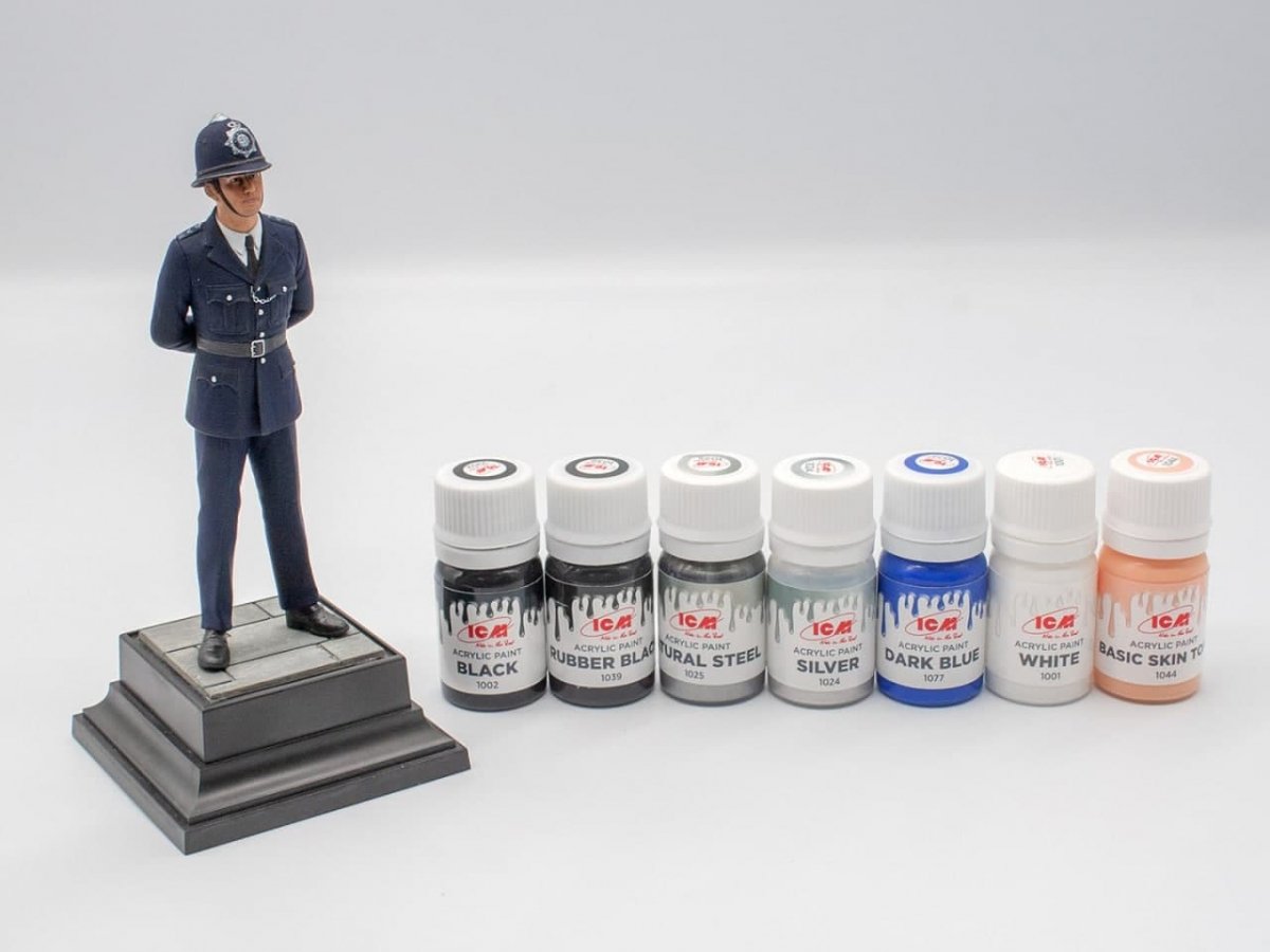 ICM 16011 British Policeman 1/16 – zdjęcie 4