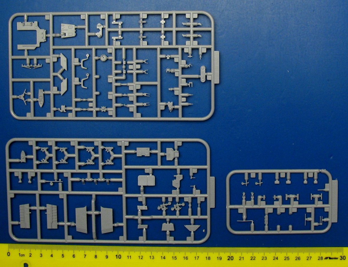 Aoshima 00817 Fuyuzuki 1/700 – image 6