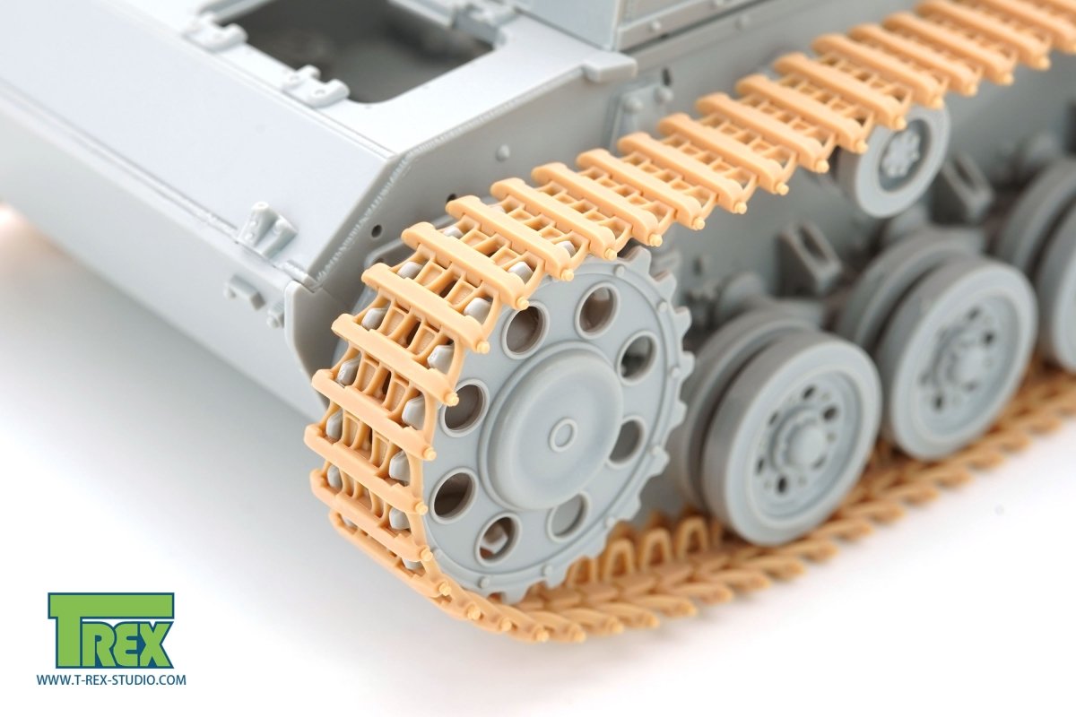 T-Rex Studio TR85016 PzKpfw.III/IV Tracks Type 1 High Tooth 1/35 – image 2