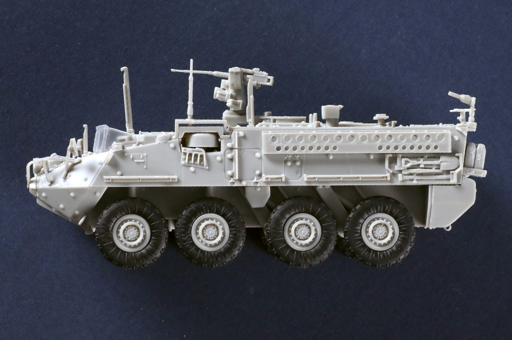 Trumpeter 07423 M1130 Stryker Command Vehicle 1/72 – zdjęcie 6