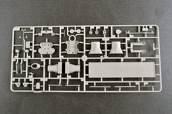 Trumpeter 05349 Italian Heavy Cruiser Gorizia 1/350 – zdjęcie 6