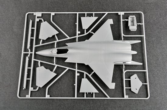 Trumpeter 01666 Shenyang J-31 Gyrfalcon (Airshow China 2014) 1/72 – zdjęcie 7