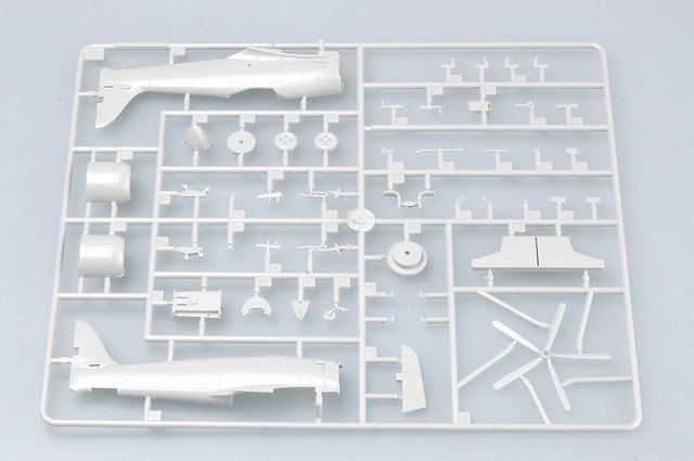 Trumpeter 01631 Hawker Sea Fury FB.11 1/72 – image 6