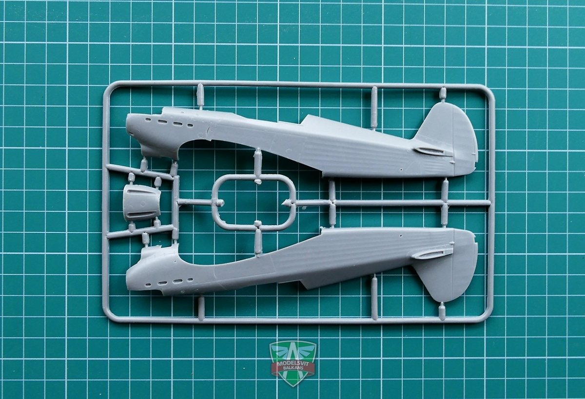 Modelsvit 4802 Yak-1 Soviet fighter on skis 1/48 – image 6