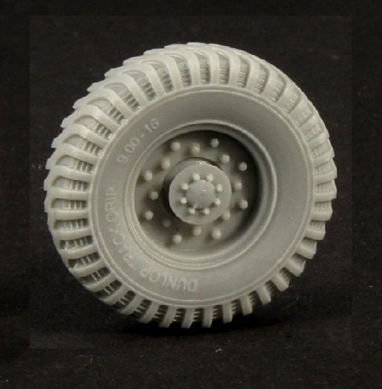 Roues de route Panzer Art RE35-344 pour Chevrolet C15 AC (Dunlop) 1/35 – image 2