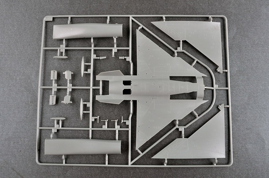 Trumpeter 05826 PLAAF J-10C Vigorous Dragon 1/48 – image 10