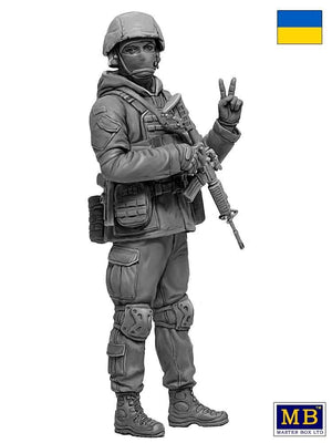 Master Box 24085 Russian-Ukrainian War series, Kit No 1. Ukrainian soldier, Defence of Kyiv, March 2022 1/24 – zdjęcie 3