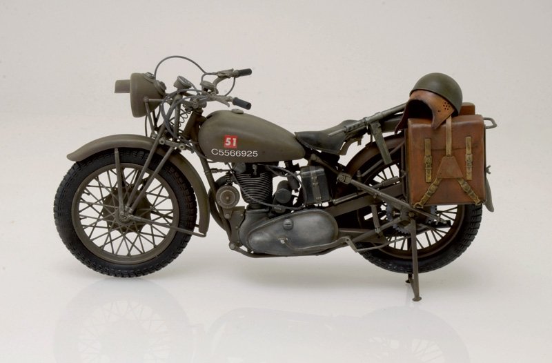 Italeri 7402 TRIUMPH 3HW – zdjęcie 2
