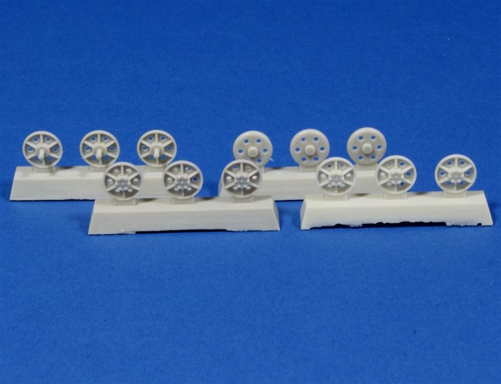 Panzer Art RE35-125 Steel return rollers for StuG III (Pattern A) 1/35 – image 3