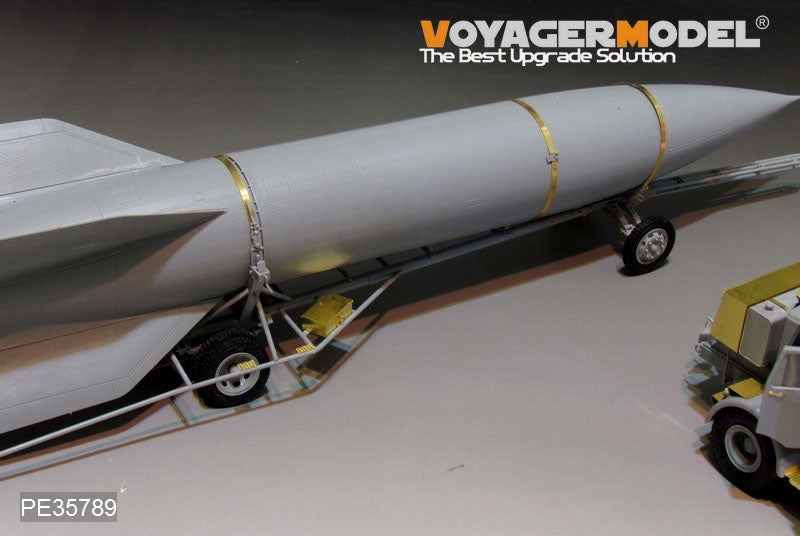 Voyager Model PE35789 WWII Hanomag SS100 Military Car w/V2 Rocket Transporter For TAKOM 2110 1/35 – zdjęcie 5
