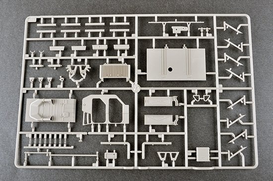 Trumpeter 01056 MAZ-7410 Tractor W/CHMZAP-5247G 1/35 – zdjęcie 12