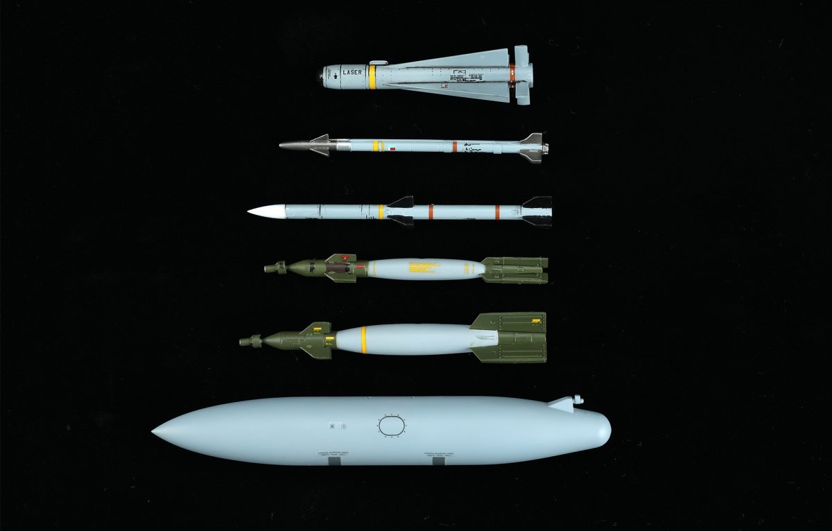 Meng LS-016 BOEING F/A-18F SUPER HORNET BOUNTY HUNTERS 1/48 – zdjęcie 9