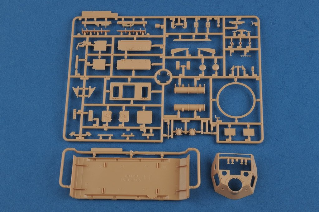 Hobby Boss 80132 German Panzerkampfwagen IV Ausf D / TAUCH – zdjęcie 4