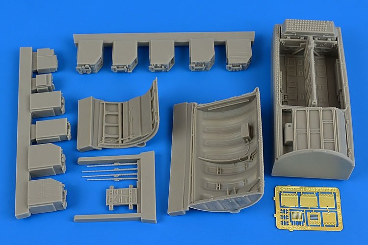 Aires 2208 F-104G/S Starfighter electronics & ammunition bay 1/32 ITALERI