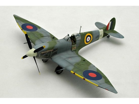 Trumpeter 02413 Spitfire MK.VI 1/24 – image 7
