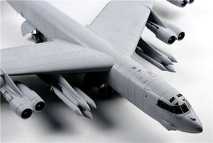 Modelcollect UA72200 B-52H U.S. Stratofortress strategic Bomber 1/72 – zdjęcie 12