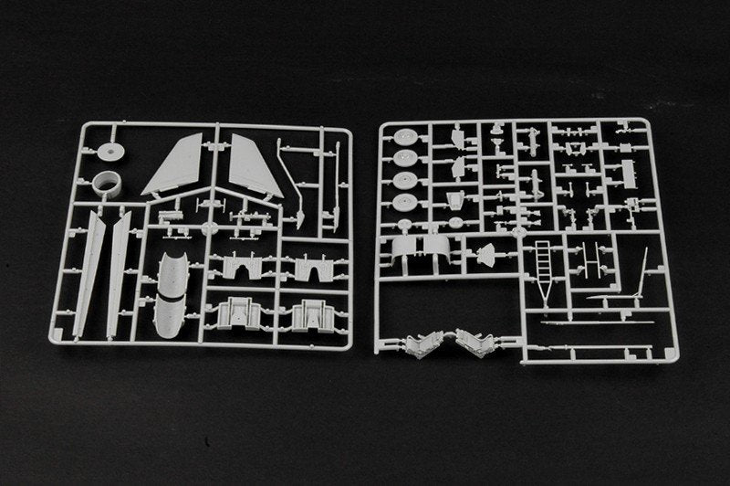 Trumpeter 02822 F-100D IN THUN 1/48 – image 4