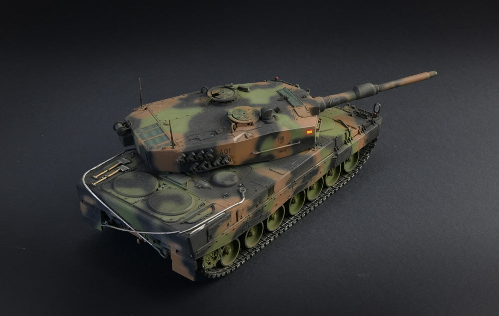 Italeri 35106 Leopard 2 A4 - WAR THUNDER 1/35 – image 3