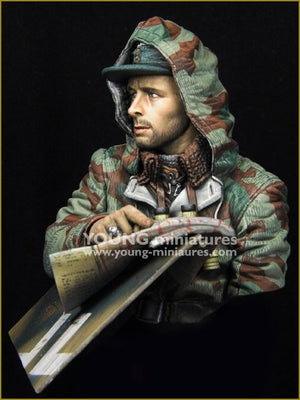 Young Miniatures YM1886 Kampfgruppe Officer Russia 1943 &amp;#39;Ostwind&amp;#39; 1/10 – image 3