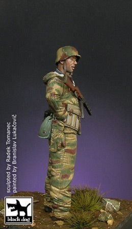 Black Dog F35019 Wehrmacht Grenadier 1944 1/35 – image 4