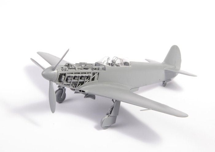 Zvezda 4814 Soviet fighter Yakovlev YAK-3 1/48 – Bild 3
