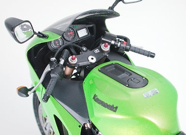 Tamiya 14084 Kawasaki Ninja ZX-12R 1/12 – image 4