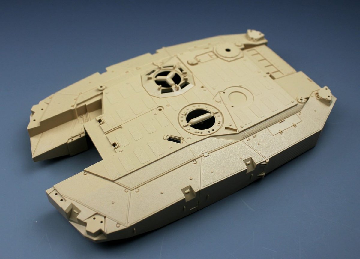Tiger Model 4628 LEOPARD II REVOLUTION II MBT 1/35 – zdjęcie 9