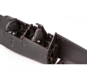 Eduard FE1550 Spitfire Tr.9 AIRFIX 1/48