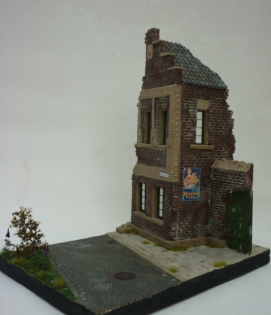 RT-Diorama 35202 Diorama-Base:Brick House Ruin 1/35 – image 4