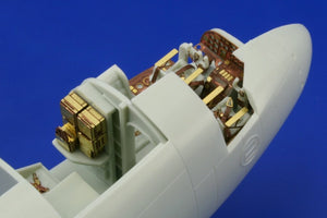 Eduard SS284 Fw 200C Condor interior 1/72 REVELL – image 4