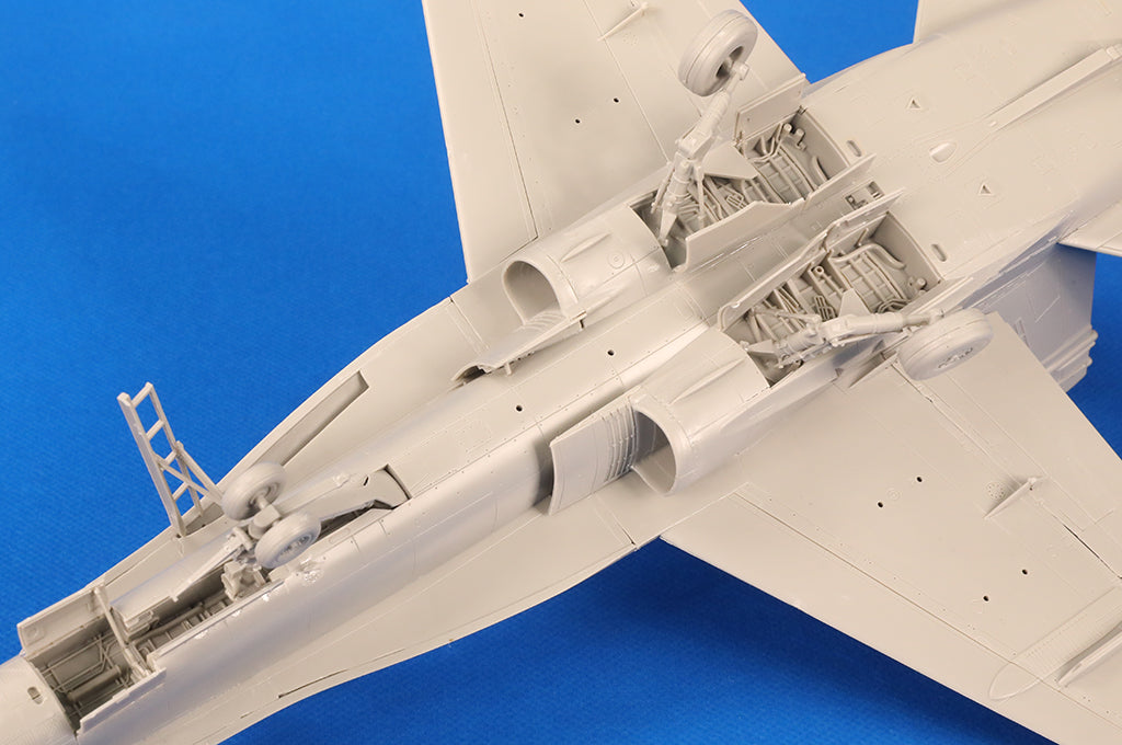 Hobby Boss 85810 F/A-18C Hornet 1/48 – zdjęcie 11