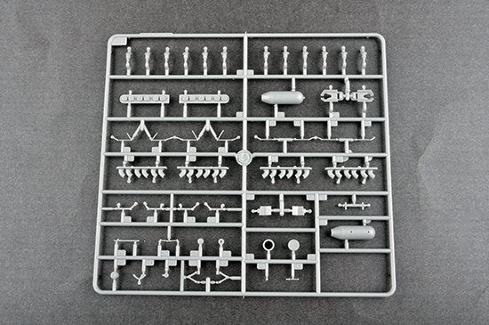 Trumpeter 02212 P-40N War Hawk 1/32 – immagine 9