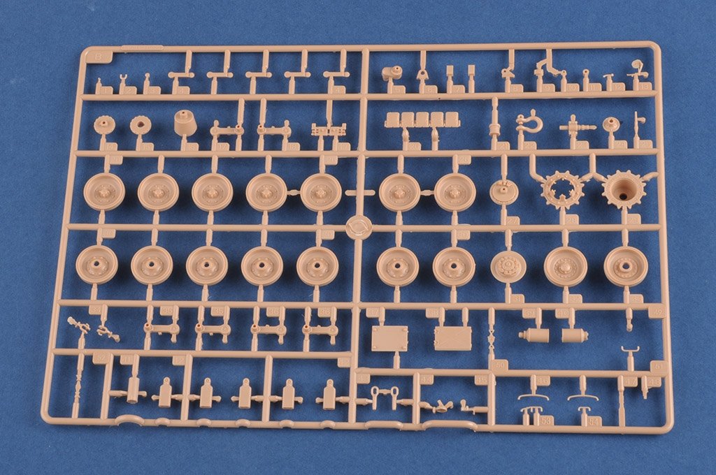 Hobby Boss 84557 Leopard C2 MEXAS with TWMP Track Width Mine Plow 1/35 – image 9