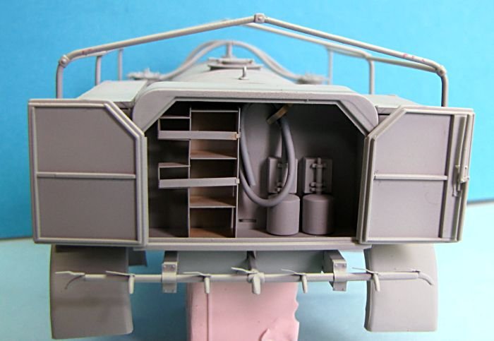 Mirror Models 35165 CMP CHEVROLET C60L WATER TRUCK 1/35 – zdjęcie 4