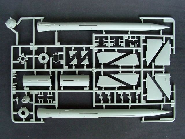 Trumpeter 00205 HQ-2 Missile With Loading Cabin 1/35 – zdjęcie 5