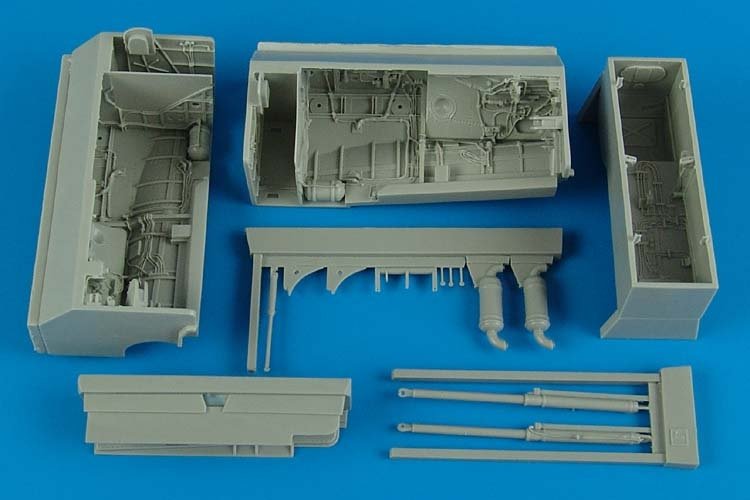 Aires 4507 Su-24M Fencer, baie de train d&amp;#39;atterrissage, échelle 1/48, Trumpeter