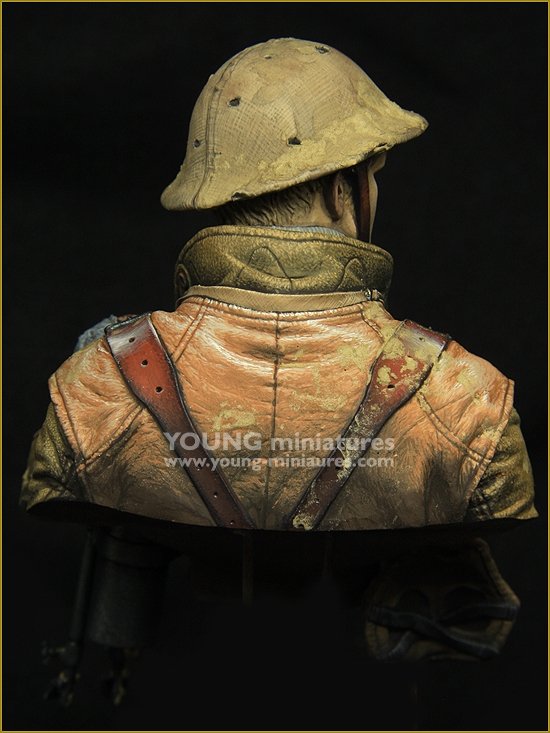 Young Miniatures YM1875 British LEWIS Gunner WWI 1/10 – image 6