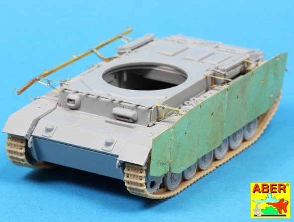 Aber 72A09 Osłony boczne do PzKpfw III / Side skirts for PzKpfw III 1/72 – zdjęcie 4