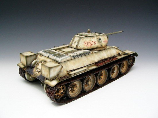 Trumpeter 00905 T-34/76 Model 1942 1/16 – zdjęcie 2