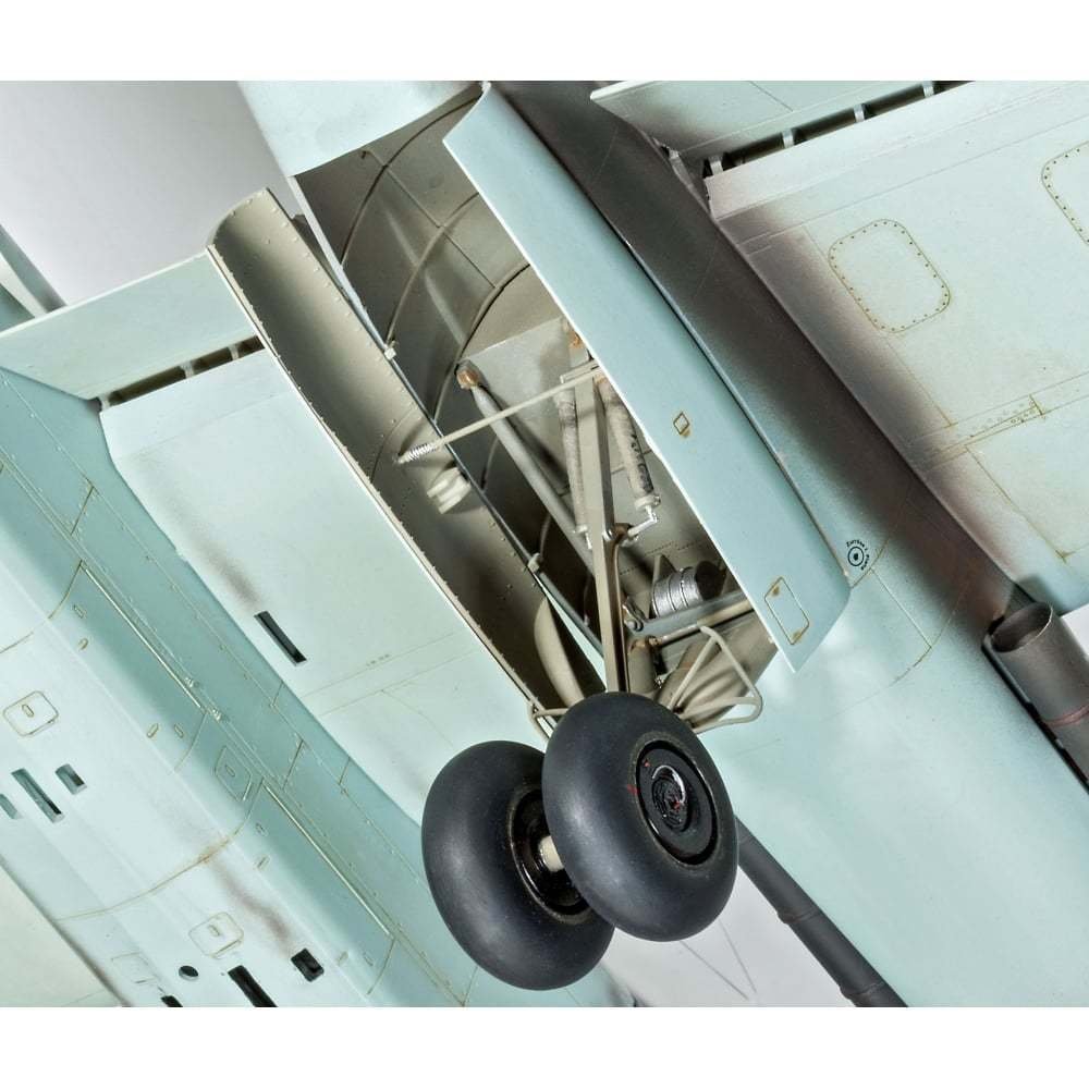 Revell 03928 Heinkel He-219 A-O Nightfighter 1/32 – zdjęcie 4