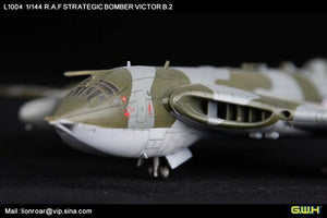 Lion Roar L1004 R.A.F. Strategic Bomber VICTOR B2 1/144 – immagine 5
