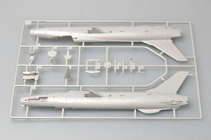 Trumpeter 01617 F-105D Thunderchief 1/72 – image 7
