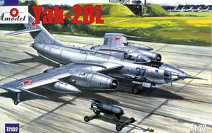 A-Model 72102 Yakovlev Yak-28L Soviet Jet Fighter-Bomber 1/72