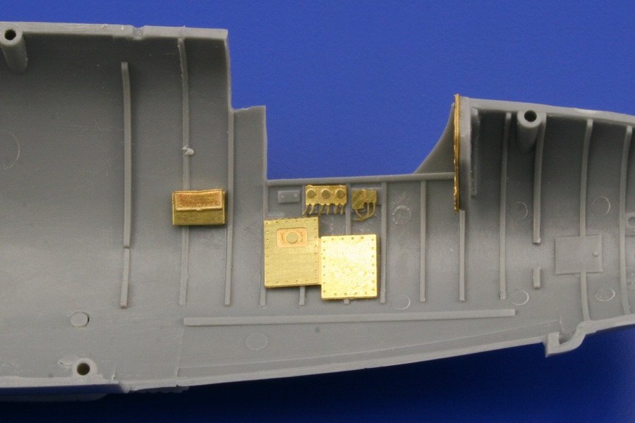 Eduard SS292 B-26B/ C interior 1/72 HASEGAWA – image 4